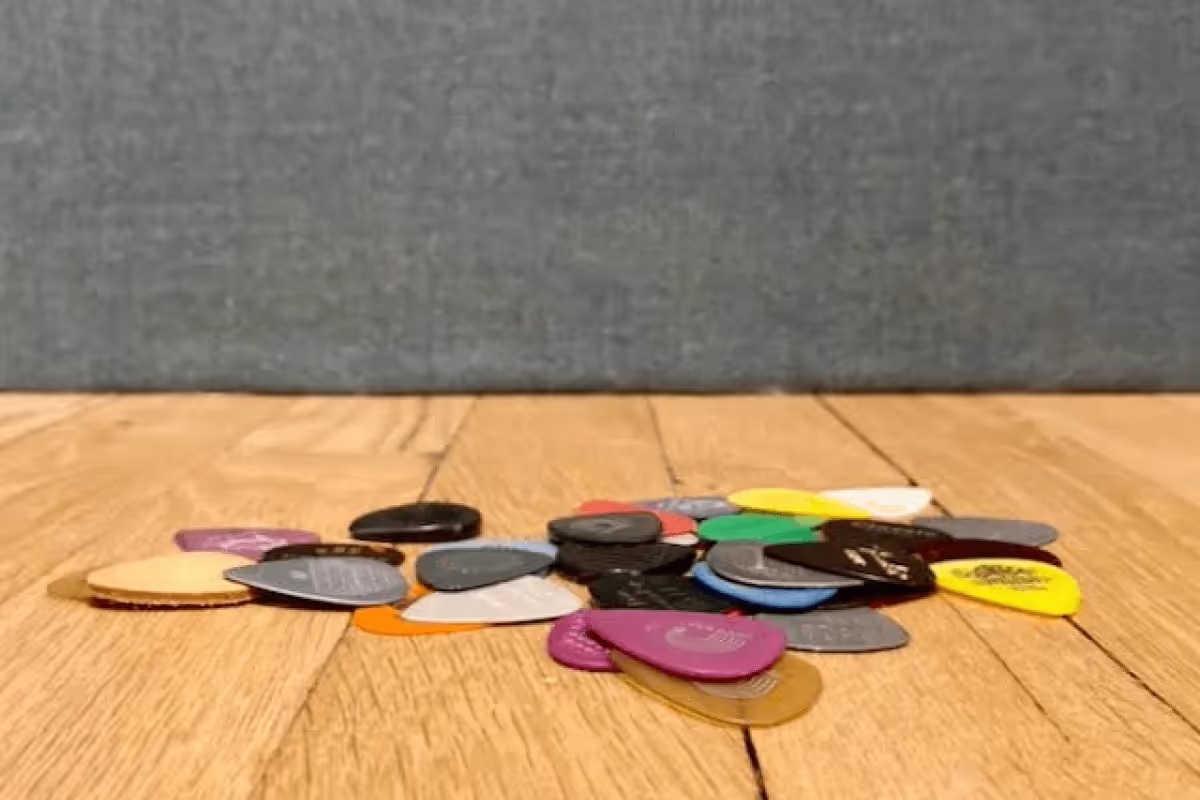 How to Choose a Guitar Pick: Types & Tips